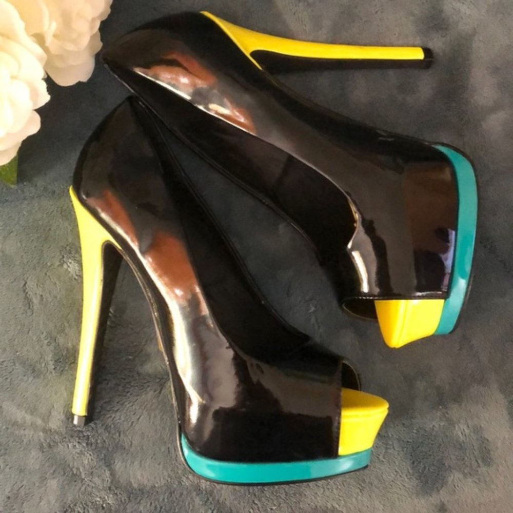 Charlotte Russe Ultra Cool Pumps - Picture 4 of 10